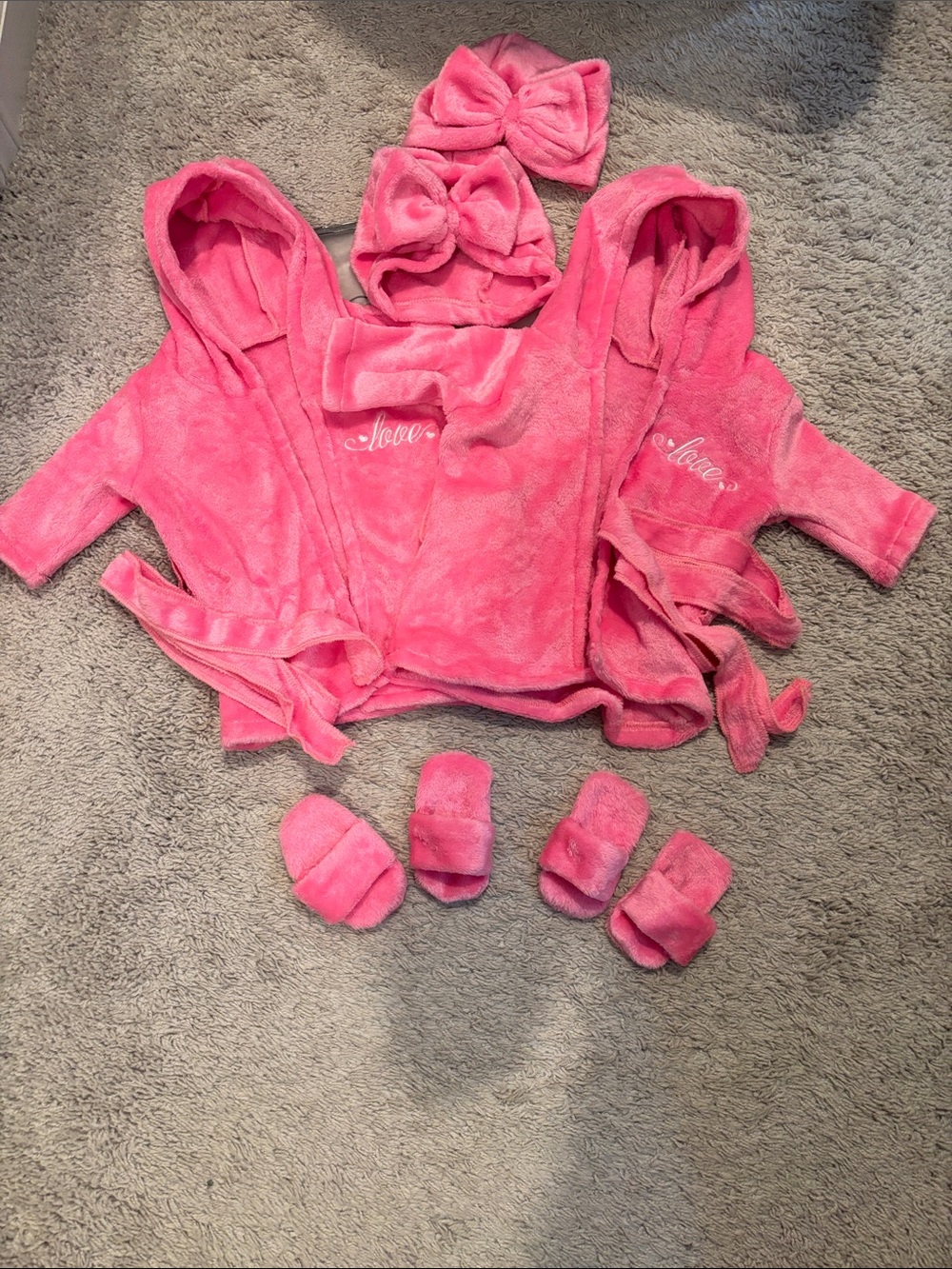 Twin girls set of 2 SHEIN Pink Fuzzy Girls Matching Set